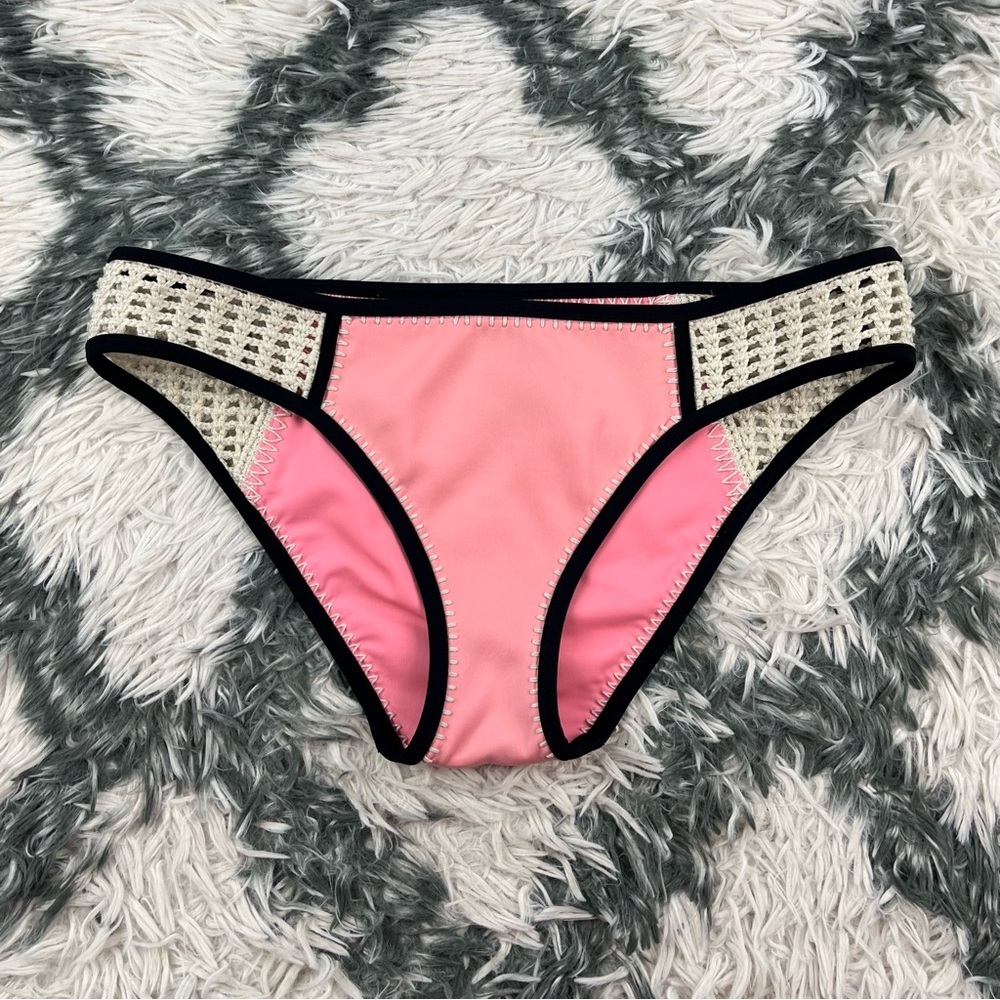Victoria’s Secret Women’s Cheeky Bikini Bottom Peach Crochet Sides XL